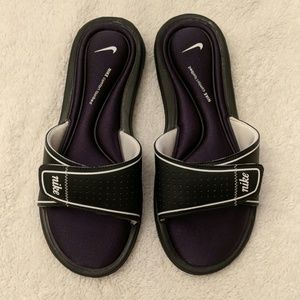 Nike Comfort Slides